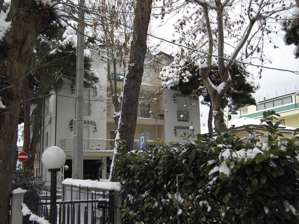 Residence Monaco Appartamenti Rímini Exterior foto
